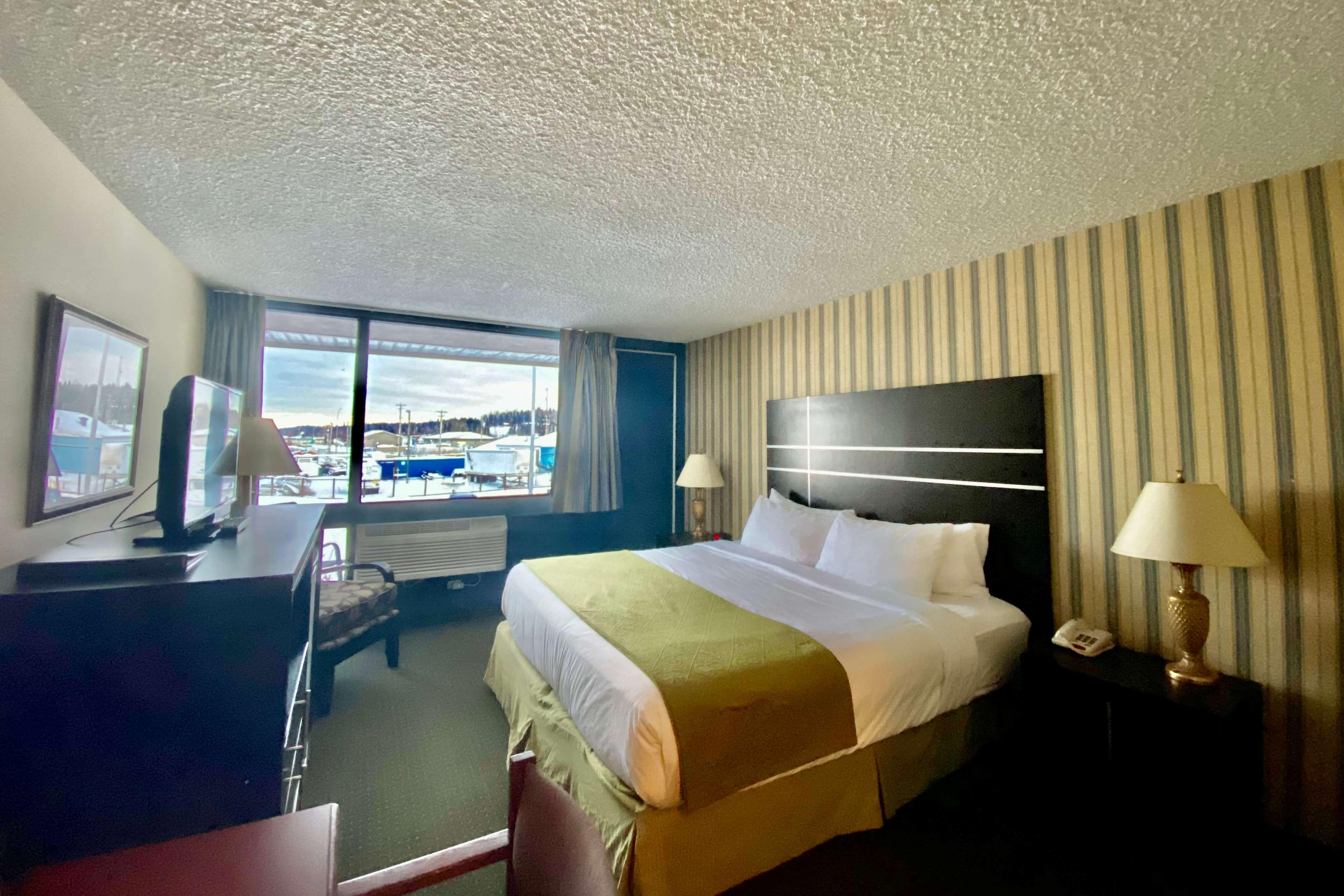 Ramada By Wyndham Hotel Whitecourt